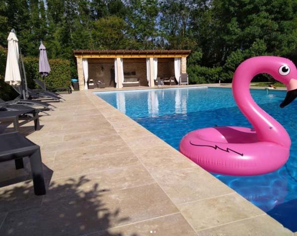 Pool coping - Limestone - Design