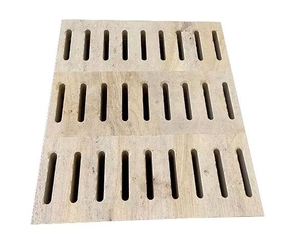 Perforated gutter in natural limestone - Lanvignes Golden-Yellow Perforated gutter in natural limestone - Lanvignes Golden-Yellow