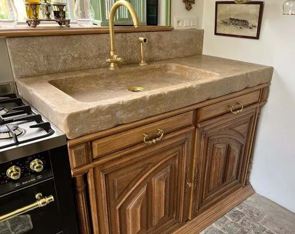 Evier ancien de cuisine - Pierre de Lanvignes Antiquaire