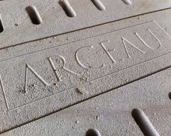 Custom made drain grate in limestone - Semond Blended Aged Custom made drain grate in limestone - Semond Blended Aged