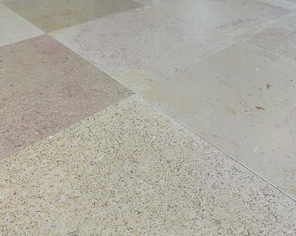 Rocherons Doré - Nuances des reflets des pierres de Bourgogne