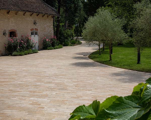 Natural cobble stones - Château