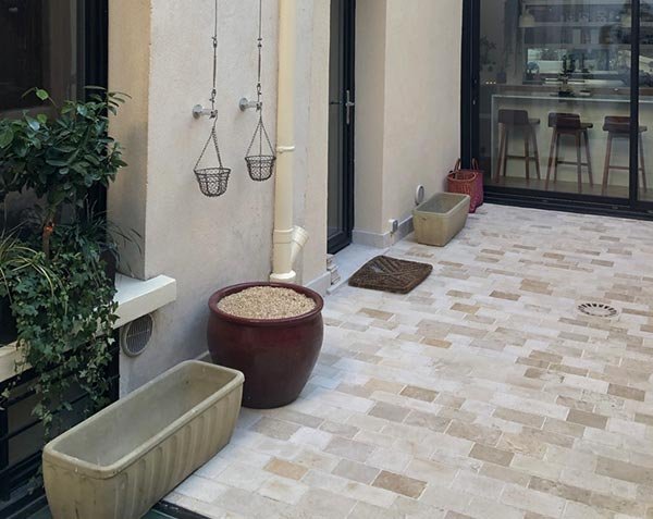 Interior Courtyard Paving - Natural Burgundy Limestone - Montmartre Paris (75)