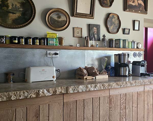 Plan de cuisine sur mesure avec chants éclatés - Ampilly Tigré Plan de cuisine sur mesure avec chants éclatés - Ampilly Tigré