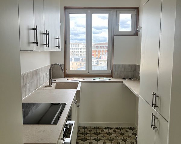 Parisian Kitchen in Stone – Sink and Countertop in Charmot Light Honed Parisian Kitchen in Stone – Sink and Countertop in Charmot Light Honed