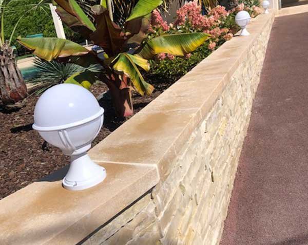 Couvertines en pierre - Lanvignes Doré-Jaune Finition Vieilli Couvertines en pierre - Lanvignes Doré-Jaune Finition Vieilli