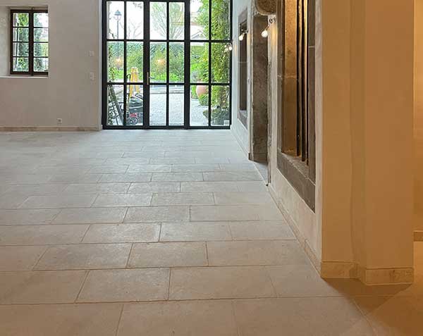 Indoor flooring - Semond Blended limestone Width of 40 cm x random lengths Indoor flooring - Semond Blended limestone Width of 40 cm x random lengths