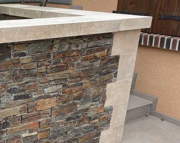 Corner chain in natural limestone - Lanvignes Golden-Yellow Aged Corner chain in natural limestone - Lanvignes Golden-Yellow Aged