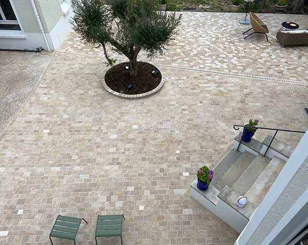 Natural limestone paving - Citeaux Antique model in Lanvignes Golden-Yellow and Semond Blended