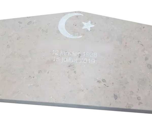 Muslim stele - Comblanchien Slightly Spotted Honed
