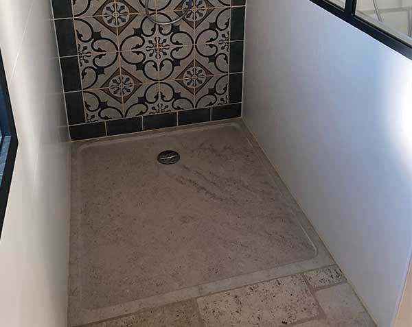 Receveur de douche avec bords - Charmot Clair Adouci