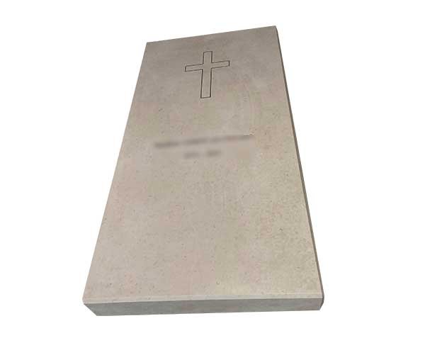 Pierre tombale sur mesure - Comblanchien Clair Pierre tombale sur mesure - Comblanchien Clair