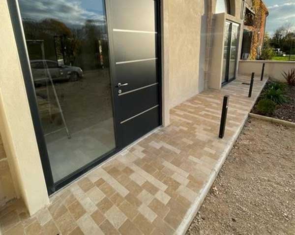 Pathway with paving stones in random lengths - Color blend Pathway with paving stones in random lengths - Color blend