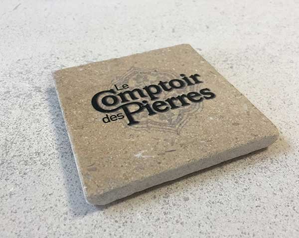 Dessous de verre en pierre pour inauguration d'entreprise.