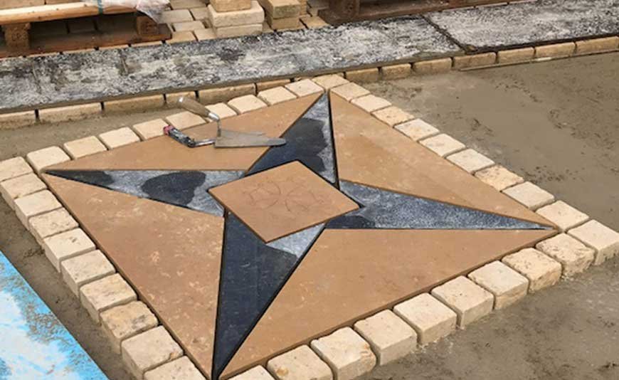 Comment se posent nos dallages en pierre naturelle ?