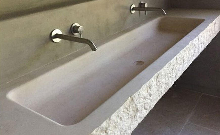 Vasque suspendue en pierre : quelles particularités ?