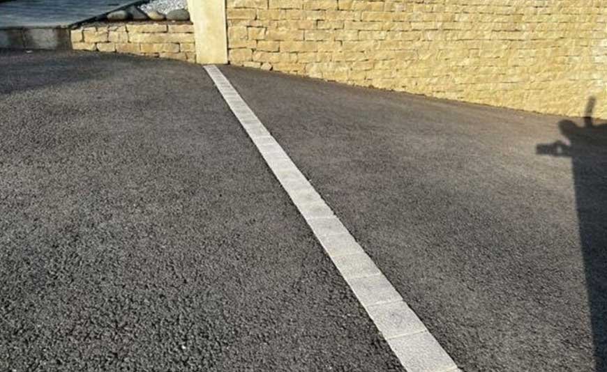 Joint de dilatation en pavés