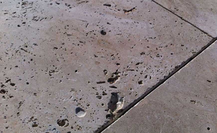 Couvertine en travertin